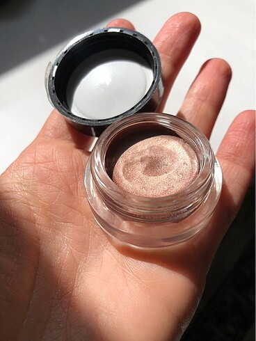  Beden Maybelline krem far 150 socialite