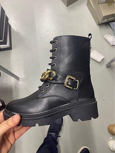 Nine West Nine west bot