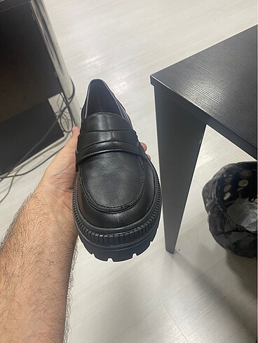 36 Beden siyah Renk ZARA DERİ LOAFER