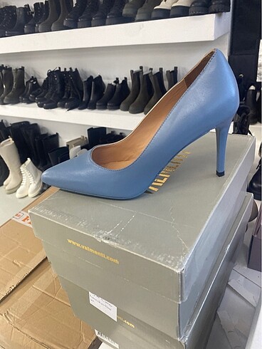 TANCA STILETTO