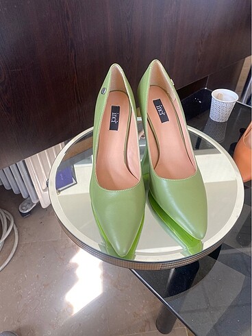 İNCİ DERİ STILETTO