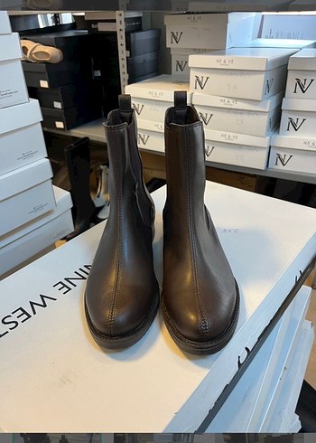 Nine West Sehir Stiline Uygun Koyu Kahverengi Deri Bilek Bot