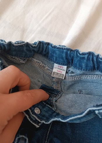 LC Waikiki Nakışlı Kız Çocuk Kot Şort