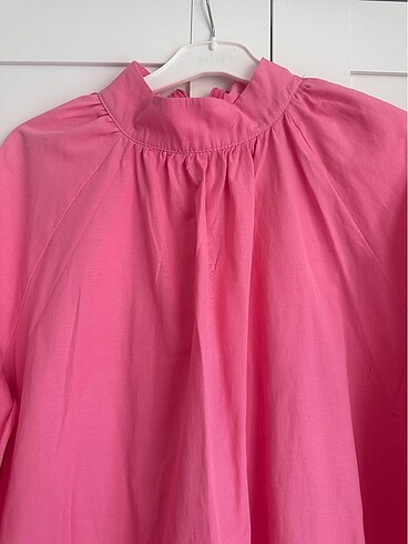 Pembe Gömlek