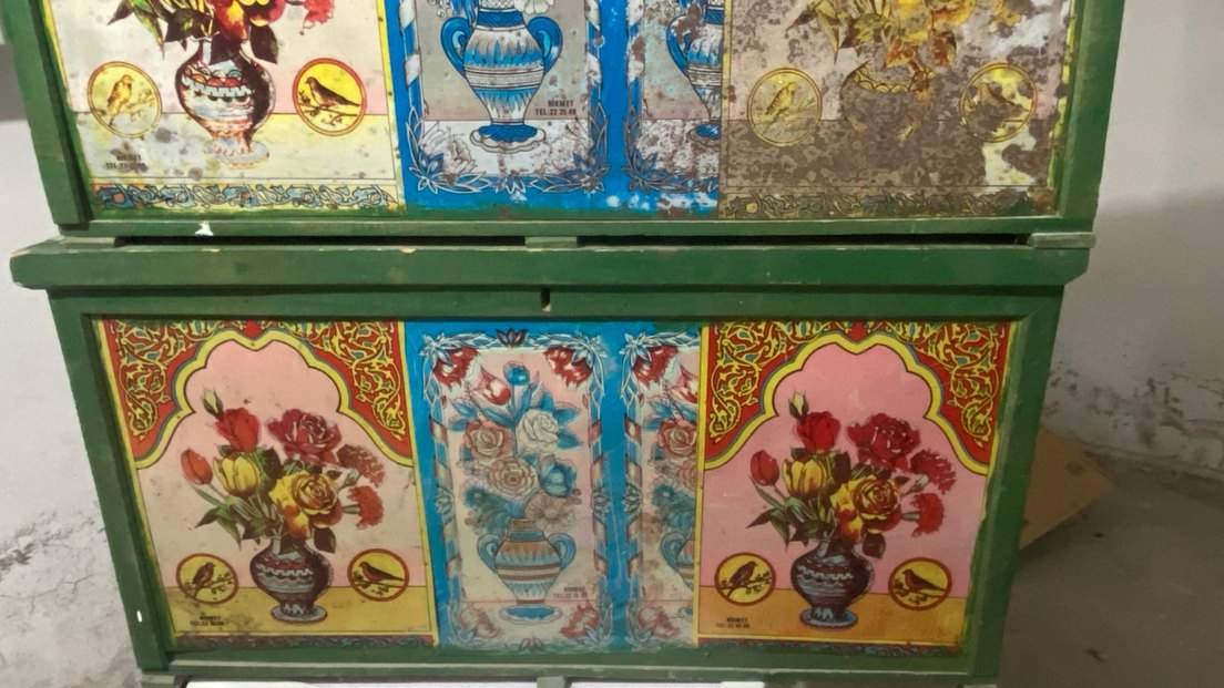 Çiçek ve Vazo Temalı Sanat Kitabı - Görsel 2