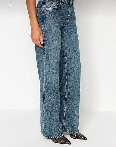 Wide Leg Jean