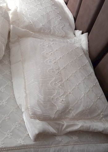 inci boncuklu krem rengi yatak örtüsü - Görsel 8