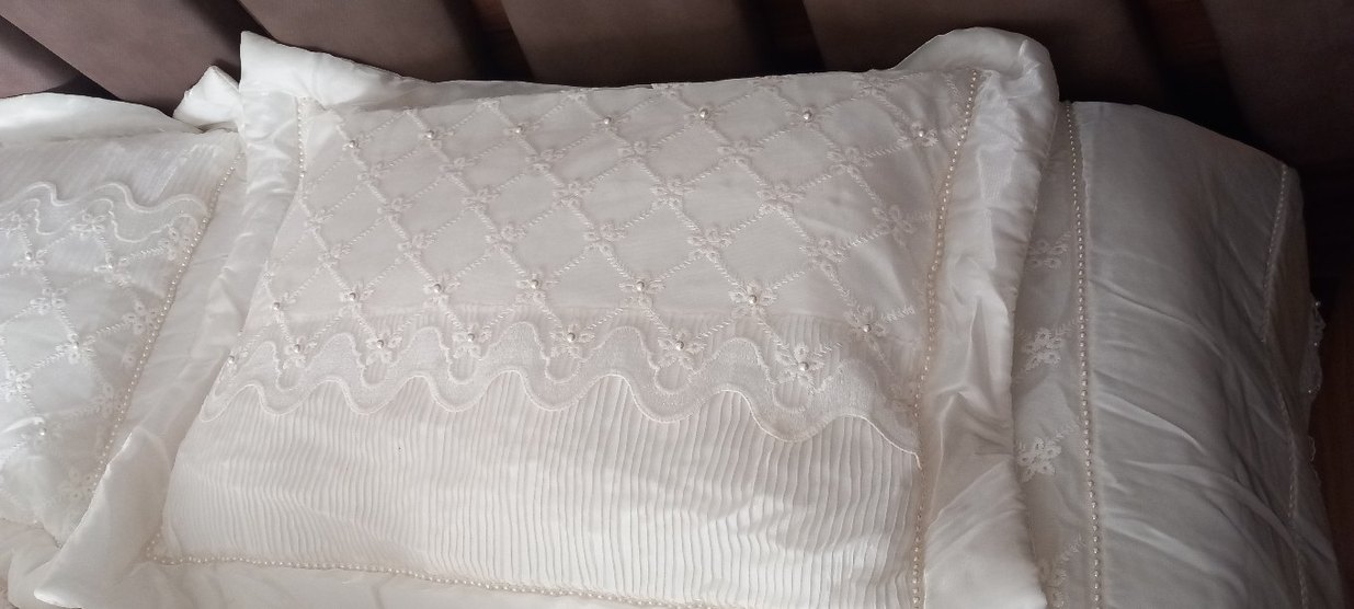 inci boncuklu krem rengi yatak örtüsü - Görsel 3