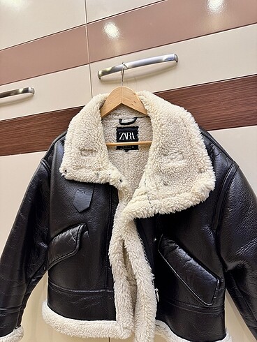 xs Beden Zara Kürklü Ceket