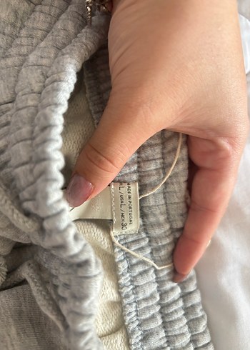 Etiketi var aslında ama bulamadım hiç giyilmedi - Görsel 3