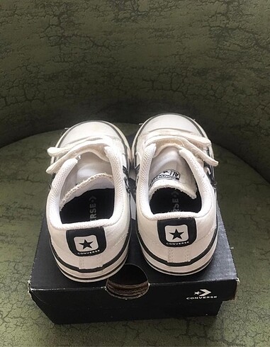 22 Beden beyaz Renk Converse yeni durumda