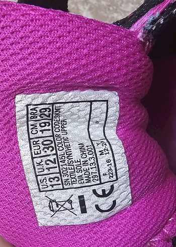 30 Beden Skechers kız çocuk ayakkabı