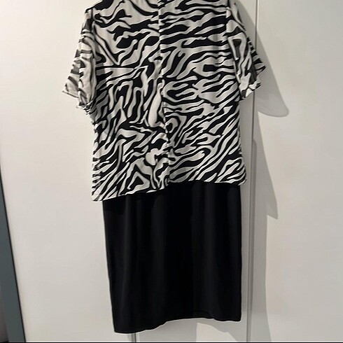 Zeynep Tekstil Çiçek Detaylı şifon elbise