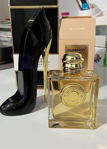 Burberry Caroline Herrera