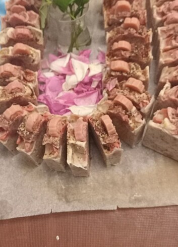 DOĞAL SOĞUK PROSES GÜL SABUNU