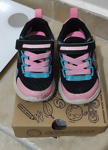 Skechers spor ayakkabı 