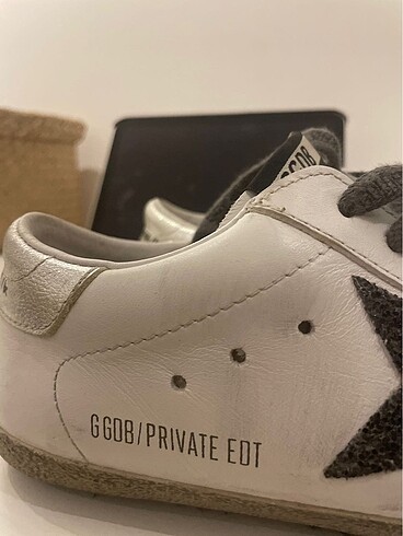 Golden Goose Deluxe Golden Goose Sneakers