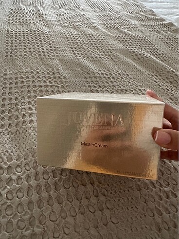 Beden Juvena Master Cream