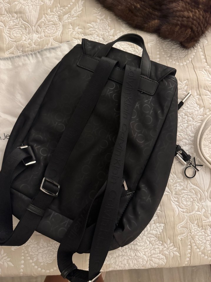 Calvin Klein Siyah Kadın Sırt Çantası - Görsel 2