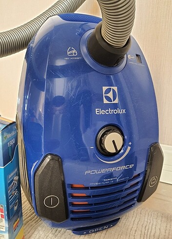 Electrolux Powerforce Elektrik Süpürgesi