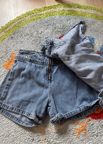 Yandan kapaklı etek görünümlü kot şort - Görsel 3
