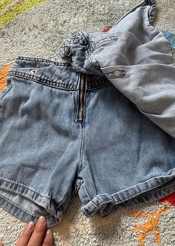 Yandan kapaklı etek görünümlü kot şort - Görsel 2