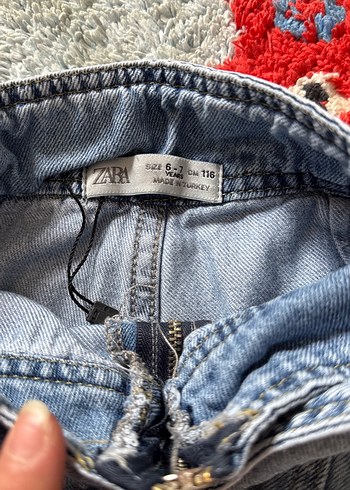 Yandan kapaklı etek görünümlü kot şort - Görsel 4