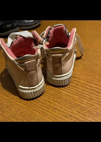 Kızlar için Pembe Leopar Desenli Bağcıklı Spor Ayakkabı - Görsel 5