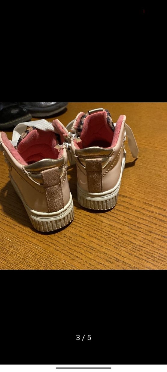 Kızlar için Pembe Leopar Desenli Bağcıklı Spor Ayakkabı - Görsel 5