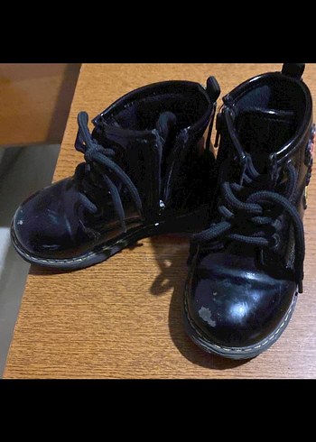 Kız Çocuk Siyah Rugan Bot Minnie Nakışlı - Görsel 5