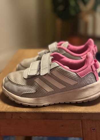 Kız Çocuk adidas Gri Beyaz Cırt Cırtlı Spor Ayakkabı - Görsel 2