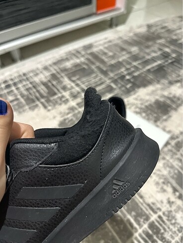38 Beden siyah Renk adidas spor ayakkabı