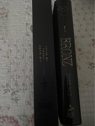 Bronz kitap