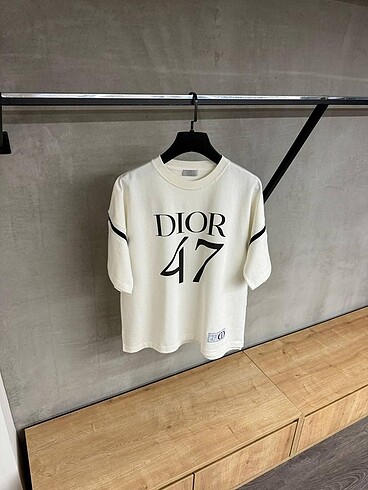 Dior T-Shirt