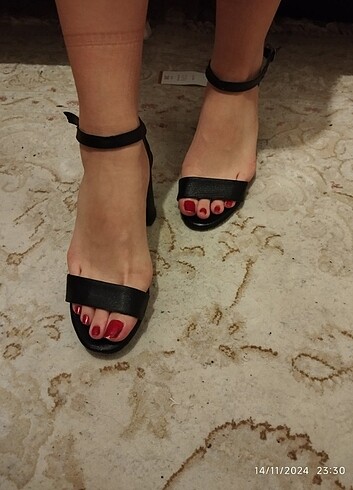 38 numara siyah stiletto