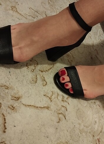 Diğer 38 numara siyah stiletto