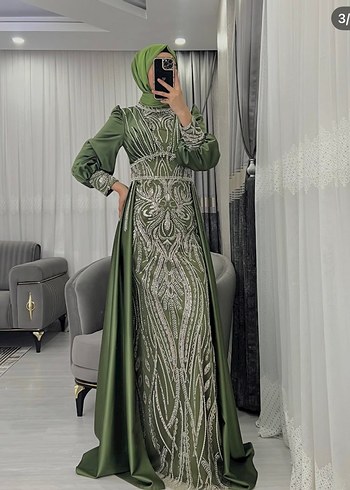 Zara İşlemeli Yeşil Uzun Abiye Elbise