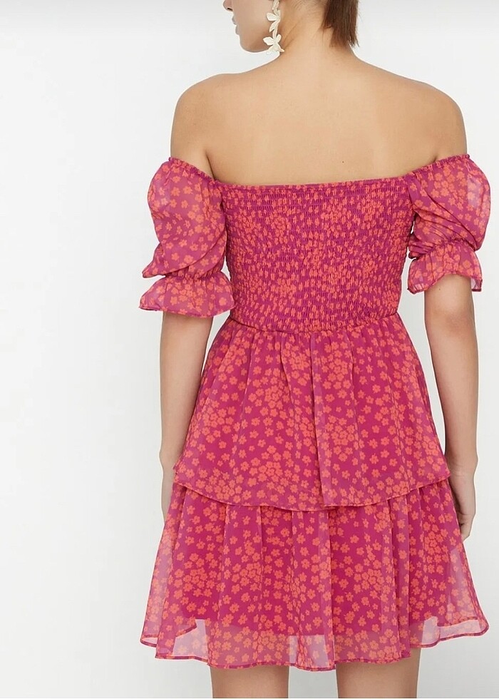 pembe çiçekli belden açılan volanlı elbise - Görsel 3