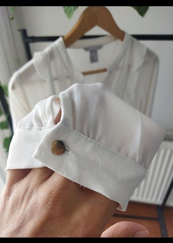 Beyaz V Yaka Pilili Keten Mini Gömlek - Görsel 3