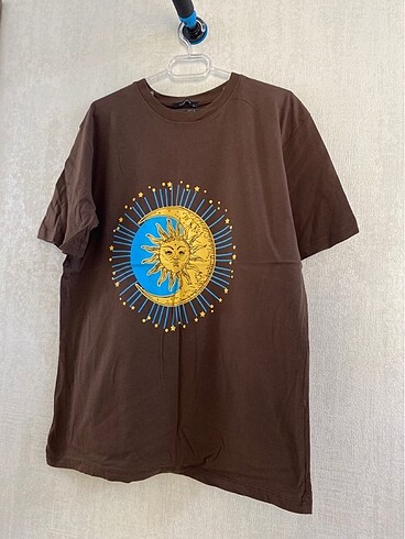 Kahverengi t-shirt