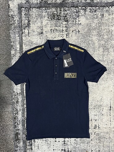 Armani Tshirt