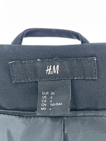 36 Beden siyah Renk H&M Blazer %70 İndirimli.