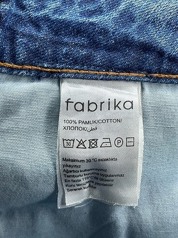 26 Beden mavi Renk Fabrika Jean / Kot %70 İndirimli.