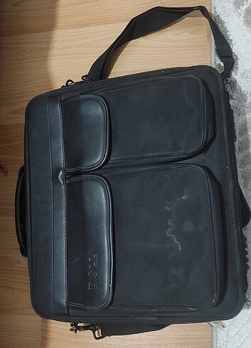 Beden DELL MARKA LAPTOP ÇANTASI