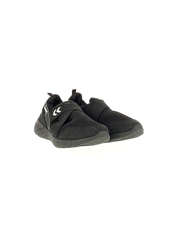 Hummel Hummel Spor Ayakkabı %70 İndirimli.