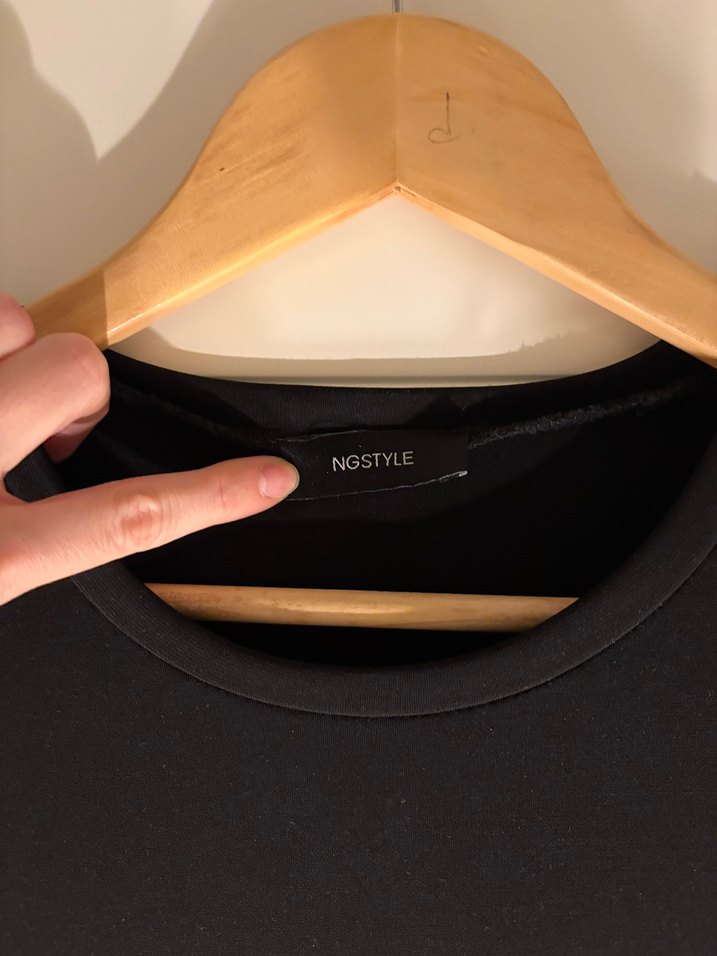 NG Style Siyah Yarım Kollu Drapeli Elbise - Görsel 4