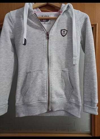 Kapişonlu Sweatshirt 