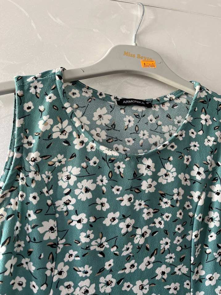 Yeşil Çiçek Desenli Midi Elbise - Görsel 2