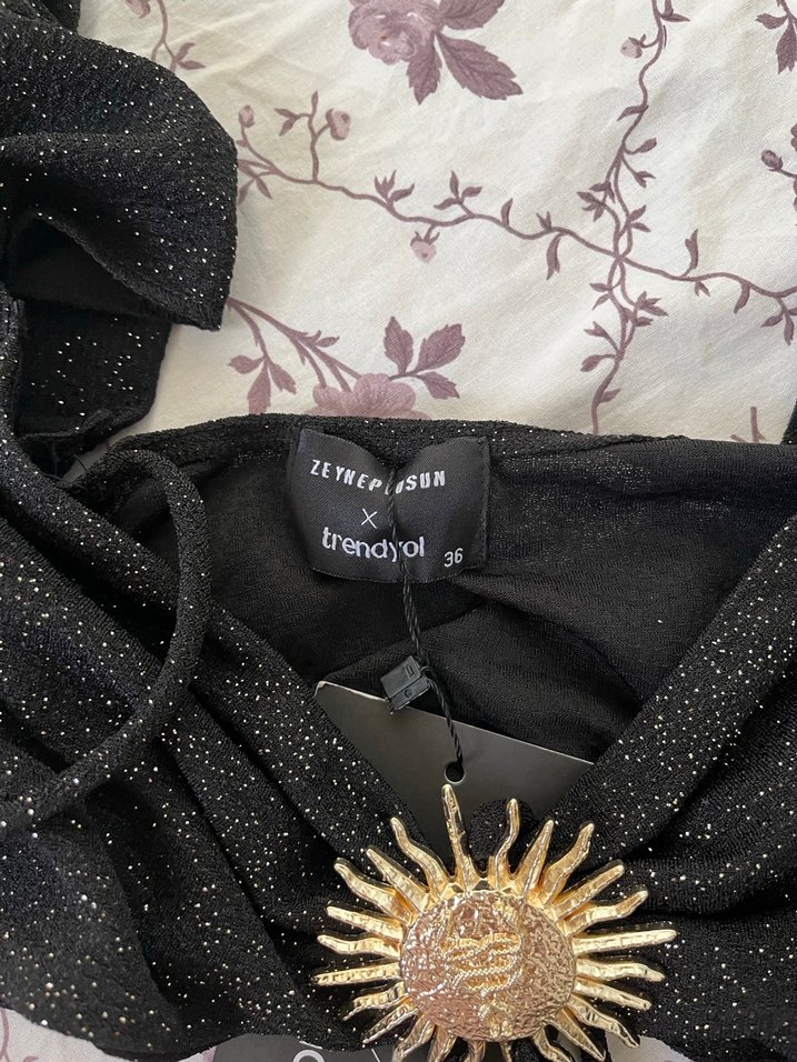 Parlak Siyah Mini Goth  crop - Görsel 2