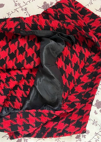 Mango Düğmeli Kırmızı Desenli Midi Mini Etek - Görsel 3